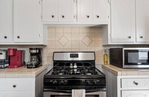 Owasso House | Owasso Home/5 beds 2 bath/King
