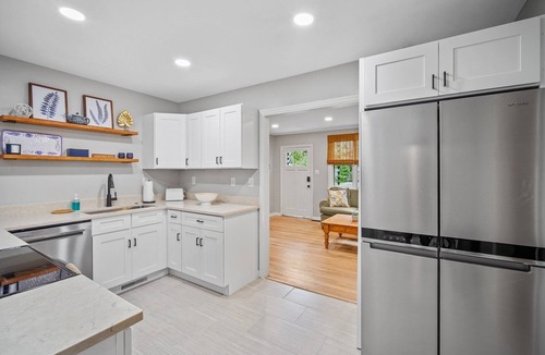 Pigeon Point House | "Oystercatcher" Great location in Pigeon Point. Walk/bike to historic downtown