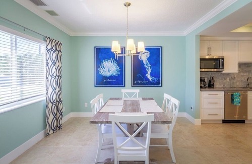 Marathon House | P03 - Charming 4 bedroom home with pool and dock.