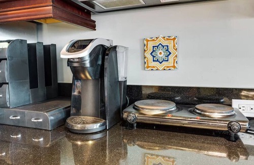 Palm Beach Condo | Palm Beach Regency Walk to Beach