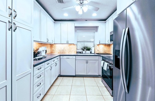 BallenIsles House | PALM PARADISE ☆ PRIVATE HEATED POOL & JACUZZI ☆ NEAR BEACHES & PGA