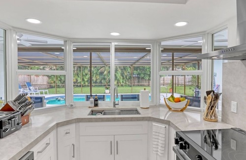 Hunt Club Villa | Palm Paradise Villa Private Pool Near Beaches