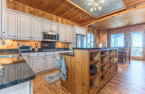 Cashiers House | Panoramic Mountain View Home 1 mile from Downtown Cashiers