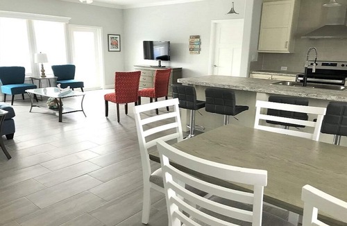Cudjoe Key House | PARADISE 3 MINUTES TO OPEN WATER-60FT DOCK-WIDE CANAL RESERVE AREA-CUDJOE KEY