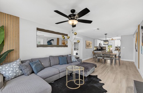 Poiciana Park II House | Paradise Awaits - Your Luxurious Getaway in West Palm Beach