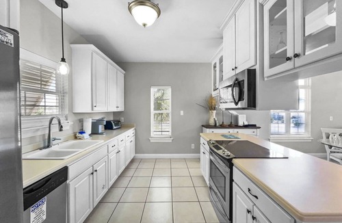 Lakeside By The Gulf House | "Paradise by the Pier" | Ocean Views | Dog Friendly | Steps to Pier Park Shopping & Restaurants