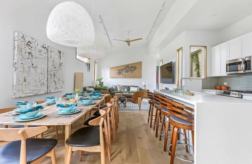 Faubourg Lafayette House | Paradise | Private Hot Tub + Shared Heated Pool