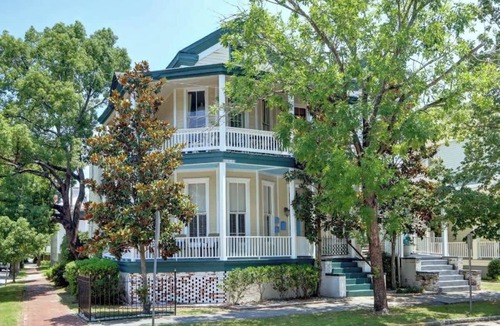 Historic Downtown Savannah Apartment | Park Inn, Charming | Historic | Dog-Friendly!