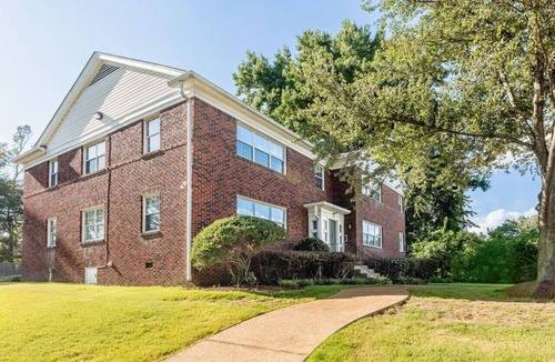 Midtown Apartment | *Parkside KING SUITE in Midtown with FREE parking*