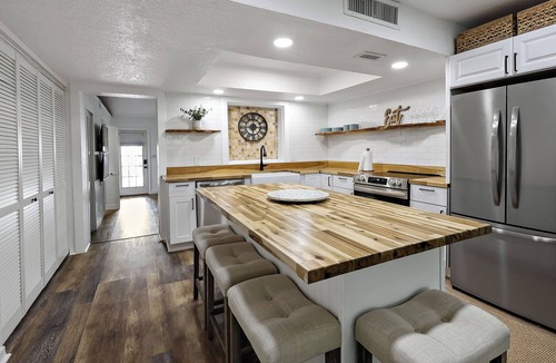 Fort Pierce Shores House | Peaceful 2-bedroom townhome across the street from beach in N. Hutchinson Island