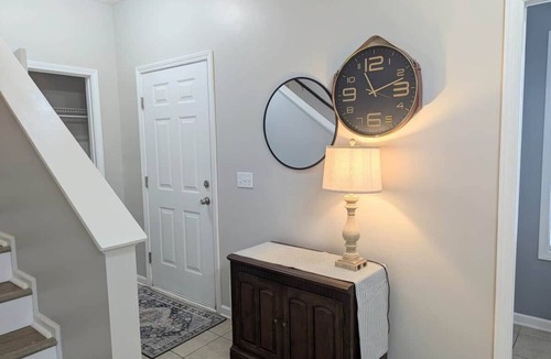 Enterprise House | Peaceful 3 BR/2.5 bath*5 min to base*pool*