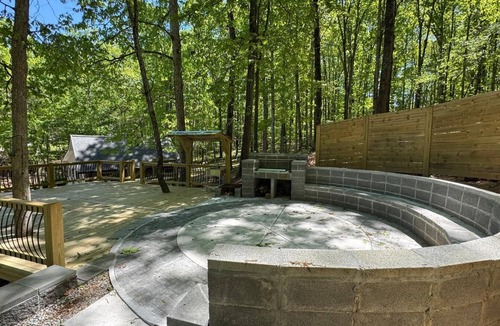 Monroe Cabin | Peaceful Cabin Retreat – Perfect for Families & Friends