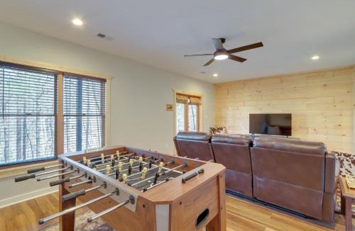 Ellijay House | Peaceful Ellijay Cabin: Pool Access & Resort Perks