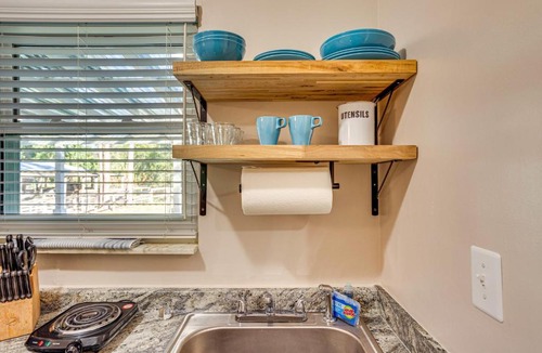 Hunt Club Apartment | Peaceful Loxahatchee Apartment w/Covered Porch