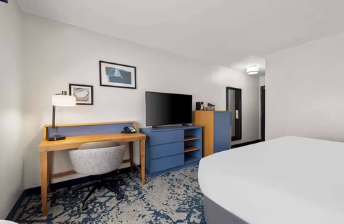 South Baton Rouge Hotel | Peaceful Retreat Close to LSU & Baton Rouge Cultural Hotspots - 4.4 miles