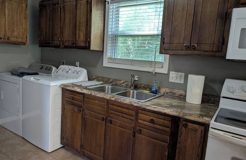 Jonesboro House | Peaceful Stay for Nurses Near ASU & Hospitals