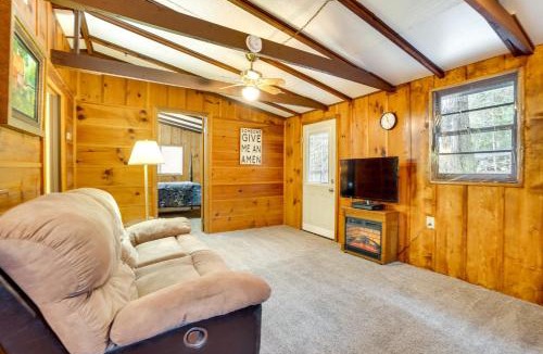Warne House | Peaceful Warne Cabin: Fenced Yard & Screened Porch