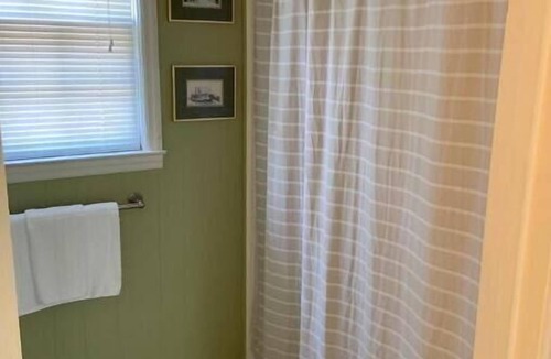 Rochelle House | Peaceful Whitetail Deer cabin