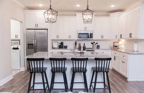 Ruston House | PeachyPointe- New-Cute&Cozy-3Bedroom- Sleeps 6-Fenced In backyard-NearLaTech!