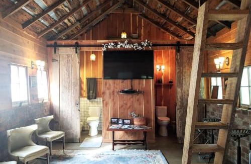 Clinton Apartment | Pecan Shelling House - 35 Mins to Univ of Alabama