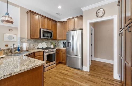 West Union House | Peninsula Retreat 525: Spacious 4BR, 3BA home in West Union with lake access.