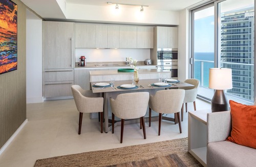 Seybold Apartment | Perfect CornerCondo@Hyde Ocean&WaterViews