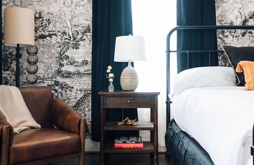 Five Points South Hotel | Perfect for Relaxation & Exploration in Birmingham's Heart! Pets Allowed