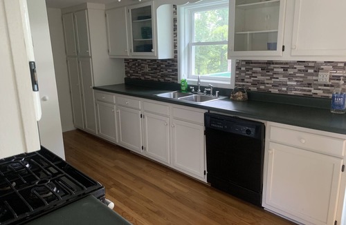 Gilbertsville House | Perfect romantic getaway for the Holidays!