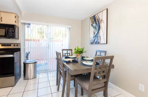 South Daytona House | Perfect Town House By The Beach!