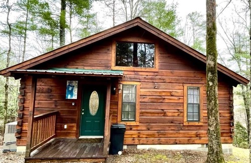 Tellico Plains Cabin | Perfectly private! Hot tub, king sized bed, grill, washer/dryer, and motorcycle friendly! Studio Cabin by RedAwning