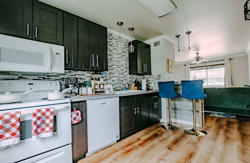 Nacogdoches Apartment | Pet-Friendly 2BR · Laundry · Monthly Stays OK