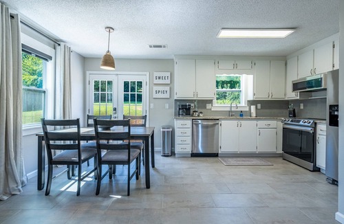 Rydal House | Pet-Friendly 3BR/2BA | Quiet Comfort Near Nature