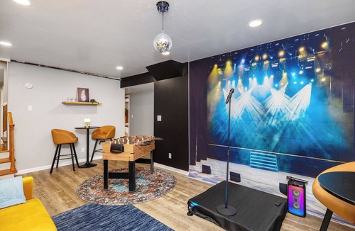 Starmount House | Pet-friendly 5BR w/yard, fire pit & games