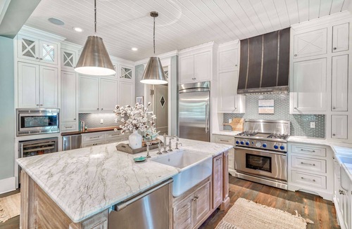 Watercolor House | Pet Friendly Designer Gem with LSV and Bikes 100 Yards to Camp WaterColor