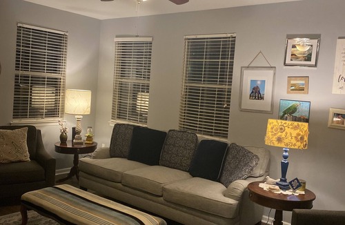 Old Town Bluffton House | Pet friendly Downtown, historic bluffton home