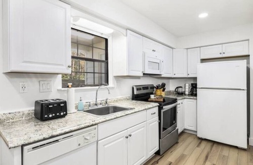 Matthews House | Pet-Friendly Duplex | Ideal for Families & Groups!