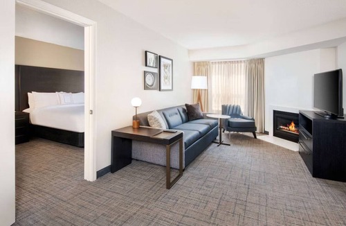 Town Center Hotel | Pet Friendly Hotel! 3 Spacious 2BR Suites with Private Kitchens, Free Breakfast!