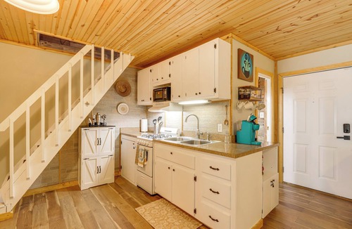 Blairsville Cottage | Pet-friendly Mtn Retreat w/Yard in Blairsville!