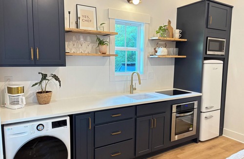 Athens Cottage | Pet Friendly Private Retreat 8 Miles to UGA