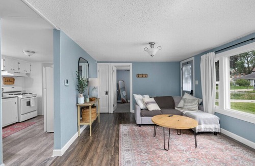 Silvis House | Pet Friendly & Spacious 3BR + Garage in Silvis
