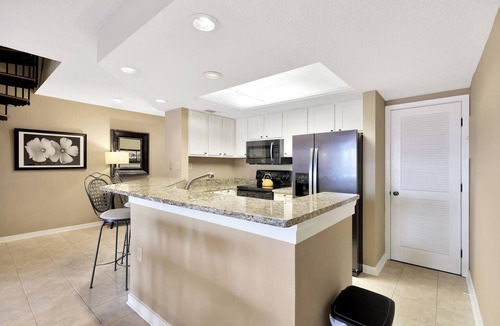 Shelter Cove Condo | Pet Friendly, Shelter Cove Views - Bike to Beach!