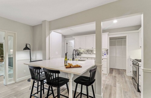 Lawton Woods House | Pet Friendly Sea Pines Retreat