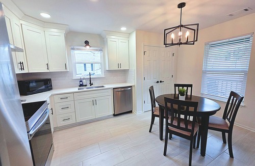 Cartersville House | Pet-Friendly Walk to Downtown Near LakePoint Sports