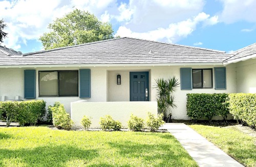 Palm Beach Gardens Cottage | PGAVacay! A Golfer's Dream and R&R Paradise tucked away in PGA National!