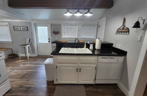 Counce House | Pickwick Getaway in the Groves 7th NT Free!