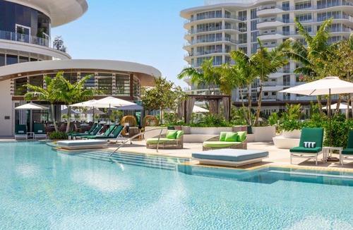 17th Street Causeway Hotel | Pier Sixty-Six