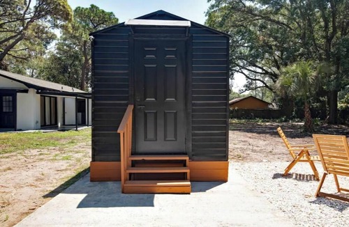 Tampa Cabin | PineCone Cabin Getaway near Natl Park