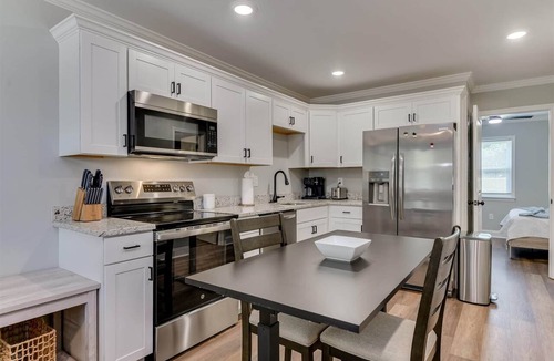 Peach Orchard Apartment | Pines at 5 Corporate Furnished Rentals Suite 110
