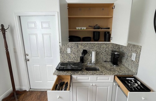 Parker Ridge Apartment | Pleasant 1 Bedroom Apartment in West Palm Beach