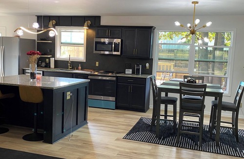 Columbus House | Pleasant 4-bedroom house in Columbus with WiFi